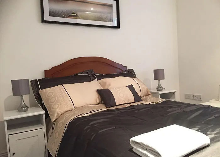 Montrose House 3*