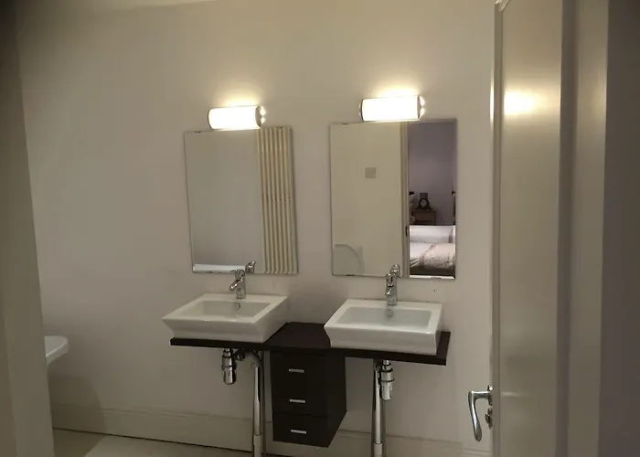 Otel Montrose House Dublin