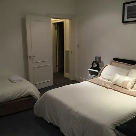 Montrose House Hotel 3*